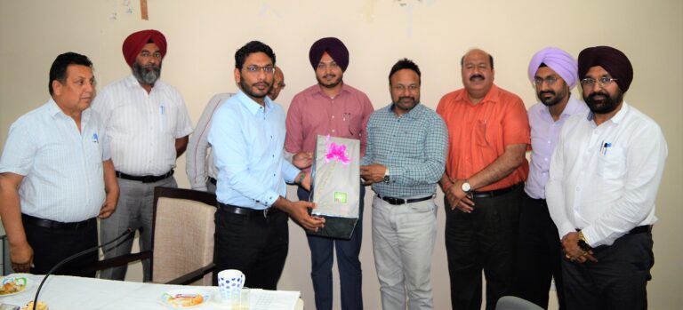 ਜਿਲ੍ਹਾ ਪ੍ਰਸਾਸਨਿਕ ਅਧਿਕਾਰੀਆਂ ਨੇ ਡਿਪਟੀ ਕਮਿਸ਼ਨਰ ਸ੍ਰੀ ਸੰਯਮ ਅਗਰਵਾਲ ਨਾਲ ਕੀਤੇ ਤਜੂਰਬੇ ਸਾਂਝੇ