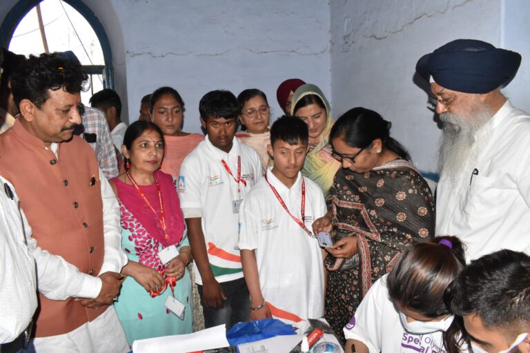 कैबनिट मंत्री ने दिव्यांग बच्चों को समाज में विशेष जगह दिलाने की ज़रूरत पर दिया ज़ोर