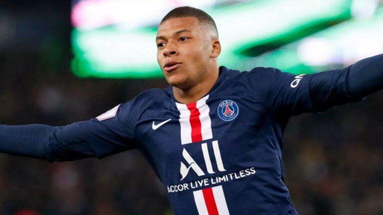 Mbappe signs a three-year bargain at PSG in the wake of dismissing Real Madrid.