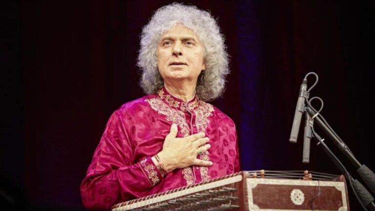 Santoor maestro Pt Shiv Kumar Sharma dies at age 84.
