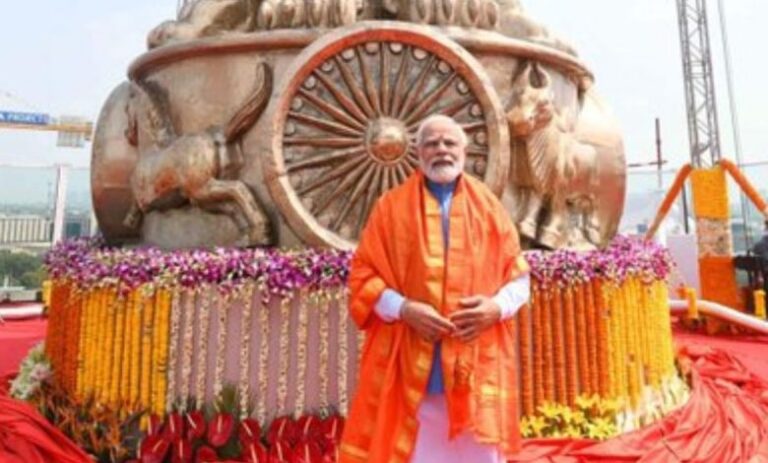 PM unveils National Emblem cast on the roof of the new Parliament Building