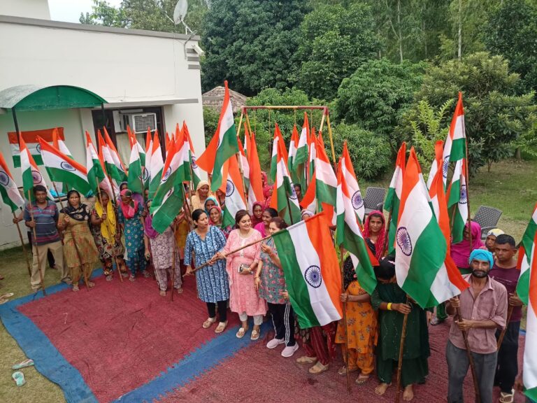 आजादी के बाद देश निर्माण में मजदूर का बड़ा योगदान : तलवाड़