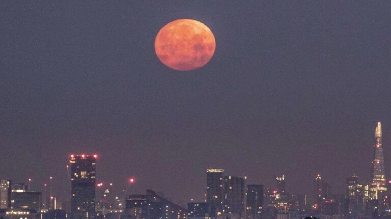Supermoon 2022 : आ रही है गुलाबी चांदनी वाली रात, इस दिन होगा अनोखे चांद का दीदार