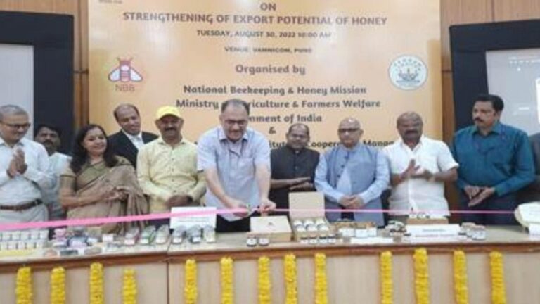 Dr Abhilaksh Likhi, Additional Secretary, Ministry of Agriculture and Farmers Welfare visits Vaikunth Mehta National Institute of Cooperative Management, Pune