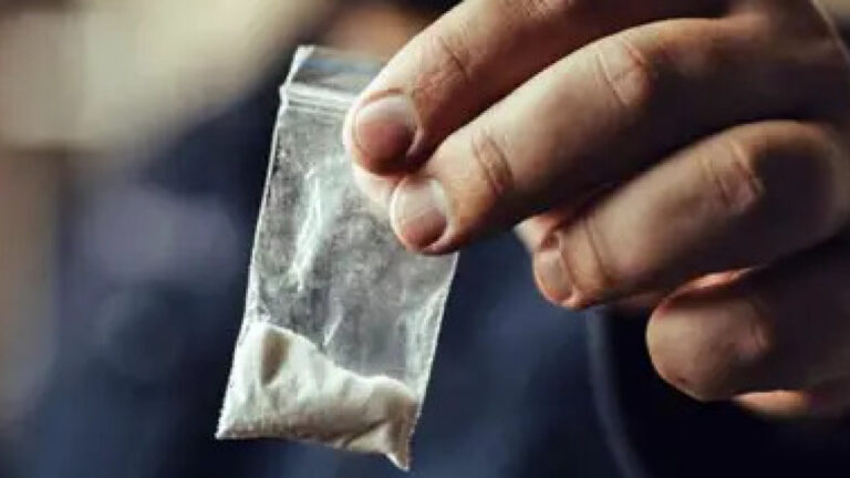 अमृतसर जेल में कैदियों को नशा सप्लाई कर रहा था मेडिकल अधिकारी, STF ने 100 ग्राम हेरोइन के साथ पकड़ा