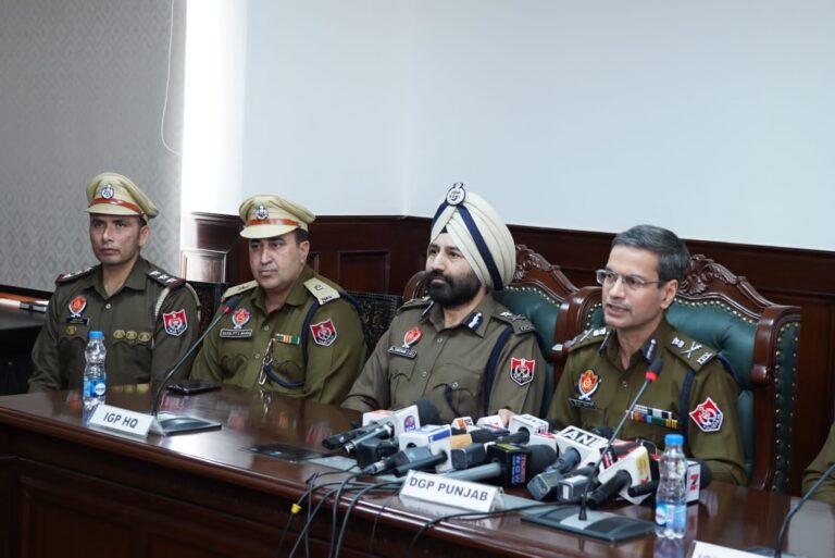 पंजाब पुलिस ने कपड़ा व्यापारी कत्ल कांड की गुत्थी सुलझायी; नकोदर का रहने वाला अमनदीप पुरेवाल निकला घटना का मास्टरमाईंड; तीन गिरफ़्तार