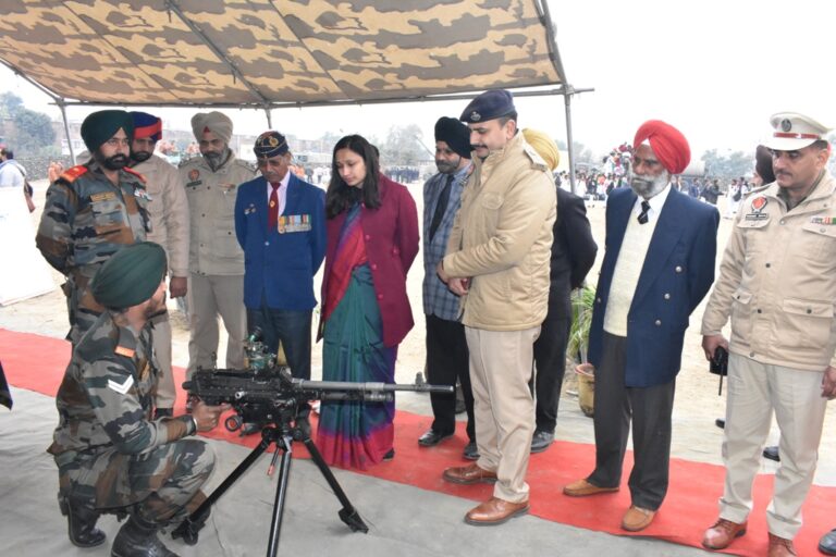 उज्जवल भविष्य व देश सेवा के लिए भारतीय सेना में शामिल हो नौजवान: डिप्टी कमिश्नर