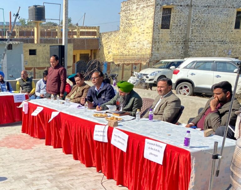 ਐਸ.ਡੀ.ਐਮ ਦੀ ਪ੍ਰਧਾਨਗੀ ਹੇਠ ਵੱਖ-ਵੱਖ ਪਿੰਡਾਂ ਵਿਚ ਲਗਾਏ ਜਨਤਕ ਸ਼ਿਕਾਇਤ ਨਿਵਾਰਨ ਕੈਂਪ