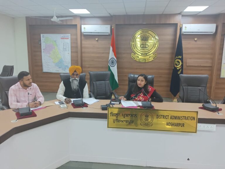 ਪਰਾਲੀ ਦੇ ਅਗੇਤੇ ਪ੍ਰਬੰਧਾਂ ਨੂੰ ਲੈ ਕੇ ਡਿਪਟੀ ਕਮਿਸ਼ਨਰ ਵਲੋਂ ਰੀਵਿਊ ਮੀਟਿੰਗ