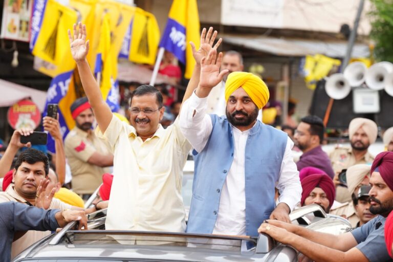 कांग्रेस का अहंकार इतना बढ़ गया है कि दिल्ली से कांग्रेस का कोई भी बड़ा नेता आपसे वोट तक मांगने नहीं आया- अरविंद केजरीवाल