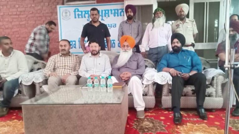 ‘सरकार तुहाडे द्वार’ अभियान के अंतर्गत बुल्लोवाल में लगा शिकायत निवारण कैंप