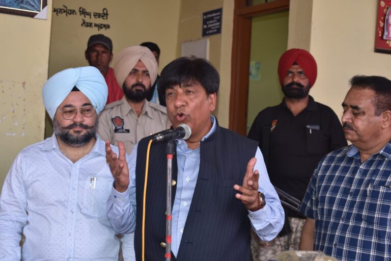 शहर में लावारिस घूम रहे नंदियों के लिए सरकारी कैटल पाउंड फलाही में की जाएगी अलग से व्यवस्था: ब्रम शंकर जिंपा