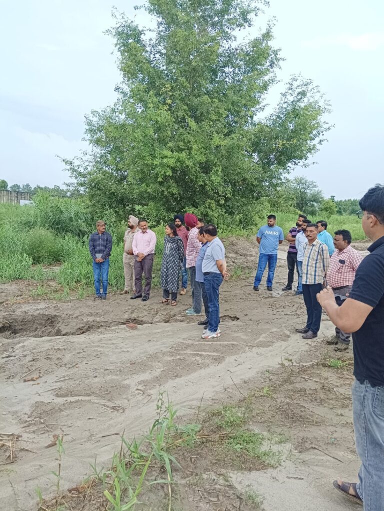 डिप्टी कमिश्नर कोमल मित्तल ने भंगी चोअ, महिंगरोवाल चोअ व नसराला का किया दौरा