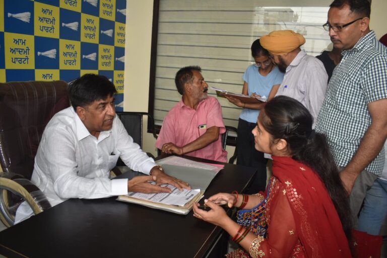 प्रदेश वासियों तक सरकार की कल्याणकारी योजनाओं का सीधे तौर पर पहुंचाया जा रहा है लाभ: ब्रम शंकर जिंपा