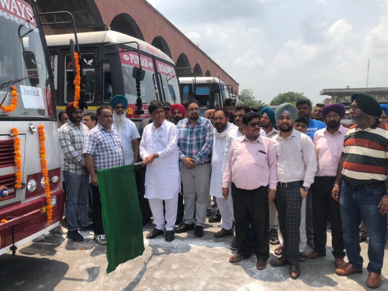 कैबिनेट मंत्री जिंपा ने होशियारपुर से चिंतपूर्णी-ज्वाला जी के लिए नई बस को झंडी दिखाकर किया रवाना
