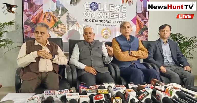Jammu Live: जम्मू विश्वविद्यालय में “कॉलेज ऑन व्हील्स” का नेतृत्व | Latest News