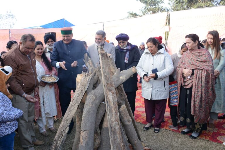 महिलाओं के सम्मान का प्रतीक बना लोहड़ी का त्यौहार : तलवाड़