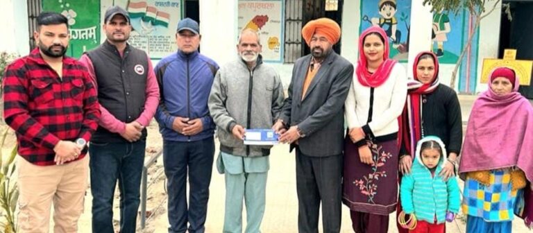 ਦਾਨੀ ਸੱਜਣਾਂ ਨੇ ਸਰਕਾਰੀ ਪ੍ਰਾਇਮਰੀ ਸਕੂਲ ਬੇਗਮਪੁਰ ਦੇ ਸਰਬ ਪੱਖੀ ਵਿਕਾਸ ਲਈ ਭੇਂਟ ਕੀਤੀ ਆਰਥਕ ਸਹਾਇਤਾ
