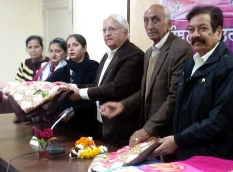 ब्लड बैंक ने करवाया अयोध्या में भगवान राम की प्राण प्रतिष्ठा को समर्पित कंबल वितरण कार्यक्रम