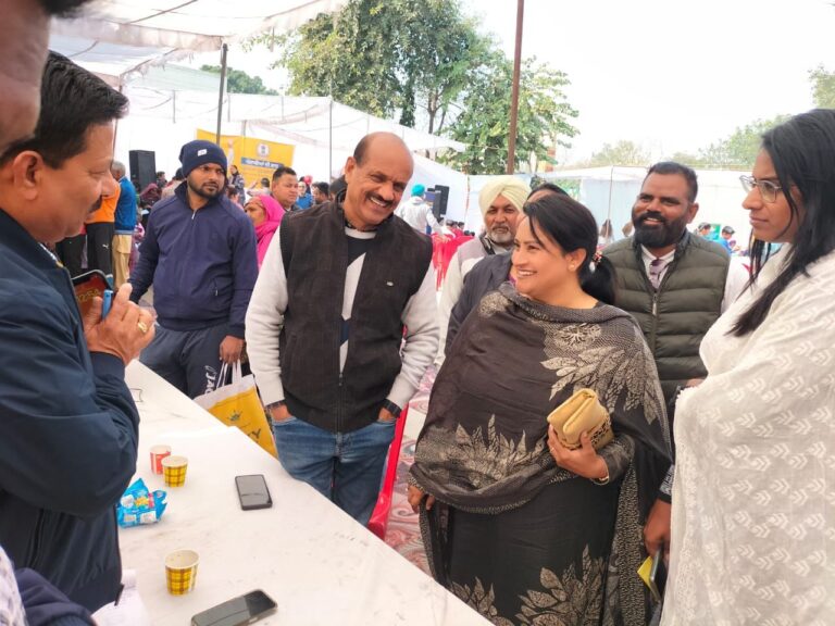 ‘‘ आप दी सरकार आप दे दुआर’’