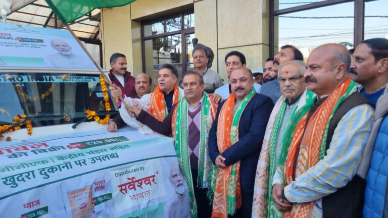 Ravinder Raina flags off “Bharat Rice” vans from BJP headquarter