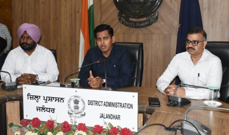 डिप्टी कमिश्नर ने स्कूल प्रबंधकों/प्रिंसीपलों को “सेफ स्कूल पालिसी” की पालना करने के दिए निर्देश