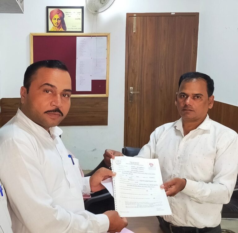 वरिष्ठ कांग्रेसी नेता सज्जन सिंह नरवाना ने हलका नरवाना से कांग्रेस पार्टी से विधानसभा की टिकट के लिए किया आवेदन ।