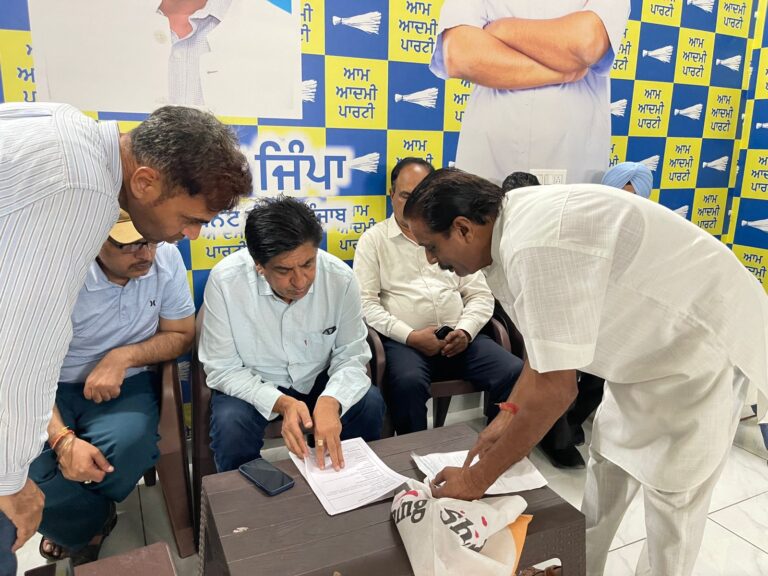 कैबिनेट मंत्री जिम्पा ने जनता दरबार में सुनी 400 से अधिक शिकायतें